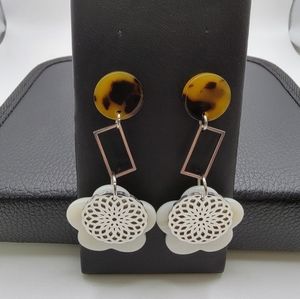 "Shell Flower Power" Dangle Earrings